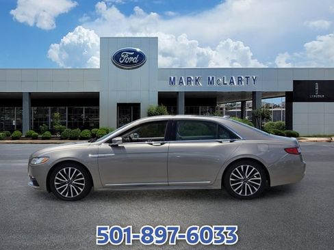 Used 2020 Lincoln Continental w/ Premium Package FWD image 2