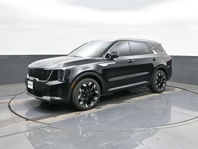 Used 2025 Kia Sorento SX