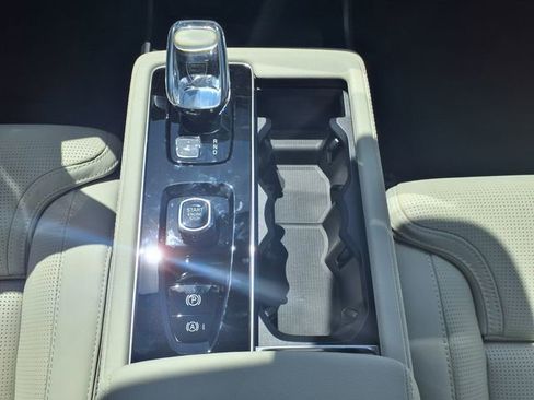 New 2026 Volvo XC90 T8 Ultra w/ Protection Package Premier AWD/4WD image 25