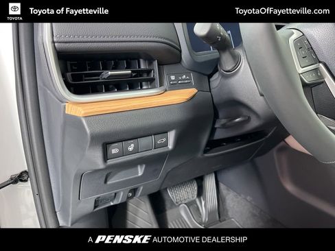 New 2026 Toyota Grand Highlander AWD image 27