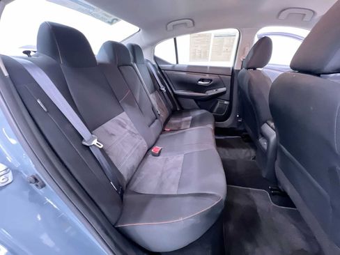 Used 2025 Nissan Sentra SR FWD image 38