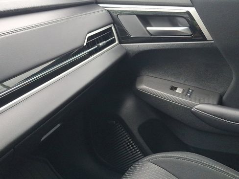 Used 2025 Mitsubishi Outlander ES AWD/4WD image 31