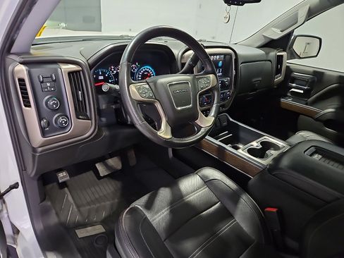 Used 2018 GMC Sierra 1500 Denali w/ Denali Ultimate Package AWD/4WD image 11