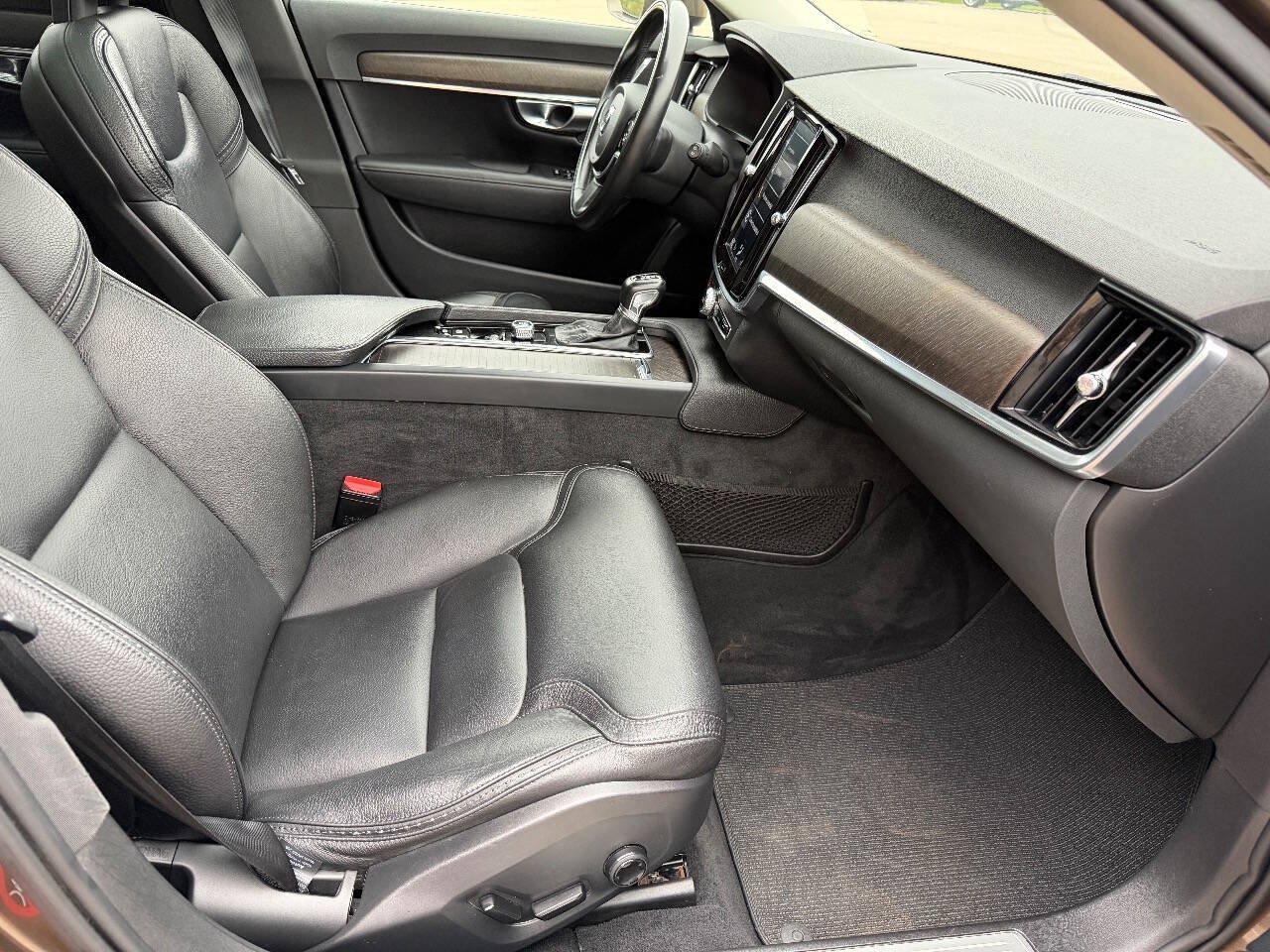 Used 2018 Volvo V90 T6 Cross Country w/ Convenience Package AWD/4WD image 24