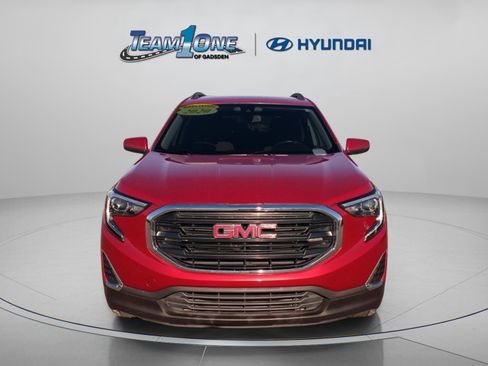 Used 2020 GMC Terrain SLE w/ Driver Convenience Package image 4