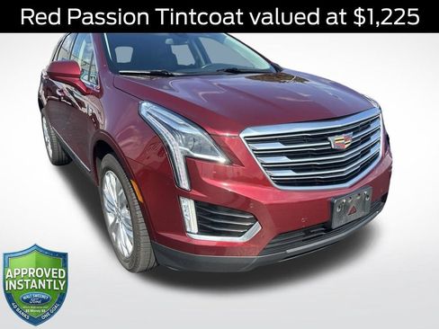 Used 2018 Cadillac XT5 Premium Luxury FWD image 1
