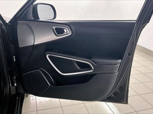 Used 2024 Kia Soul LX w/ Option Group 015 image 28