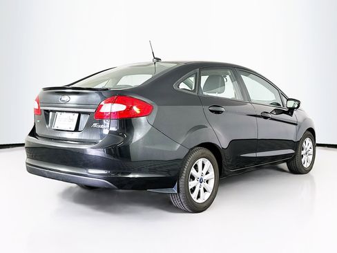 Used 2013 Ford Fiesta SE image 9
