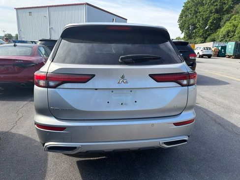 Used 2022 Mitsubishi Outlander SE AWD/4WD image 5