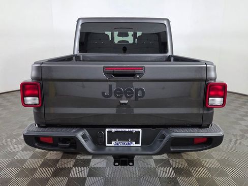 New 2026 Jeep Gladiator Sport AWD/4WD image 6