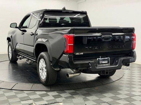 Certified 2026 Toyota Tacoma SR5 AWD/4WD image 12