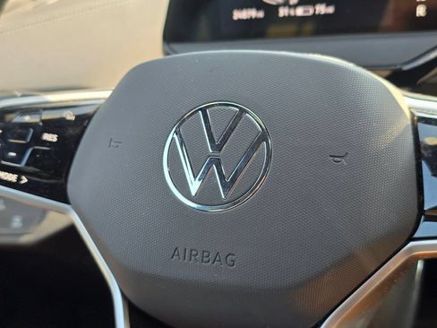 Used 2023 Volkswagen ID.4 Pro RWD image 15