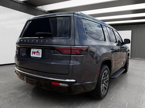 Used 2023 Jeep Wagoneer 4WD w/ Premium Group I image 5