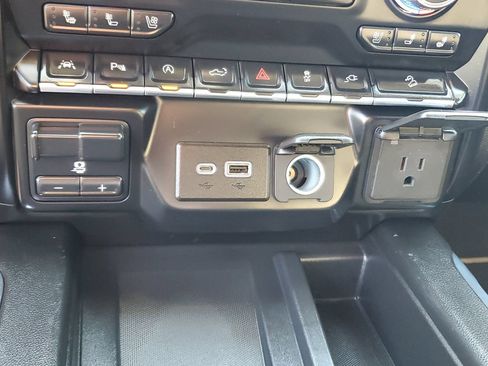 Used 2021 GMC Sierra 1500 Denali w/ Technology Package AWD/4WD image 25