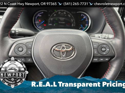 Used 2022 Toyota RAV4 SE w/ Weather & Moonroof Package AWD/4WD image 23
