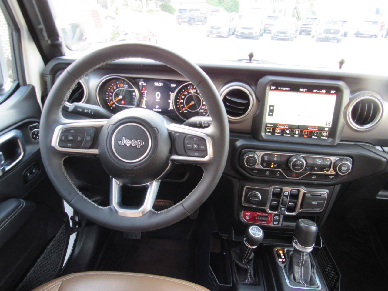 Used 2023 Jeep Gladiator Rubicon w/ Cold Weather Group AWD/4WD image 5