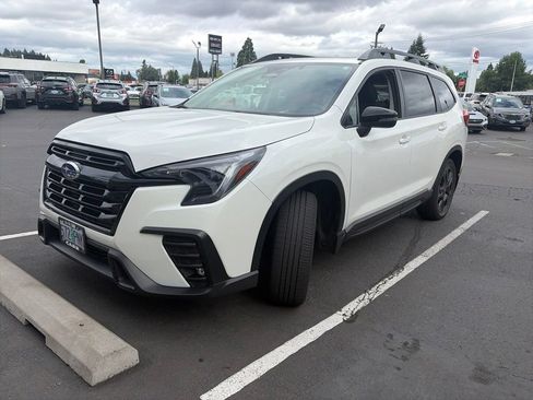 Used 2023 Subaru Ascent Onyx Edition AWD/4WD image 3