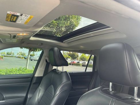 Used 2022 Toyota Highlander XLE FWD image 13