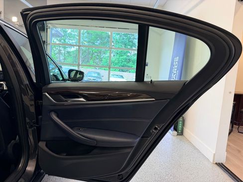 Used 2020 BMW 540i RWD image 27