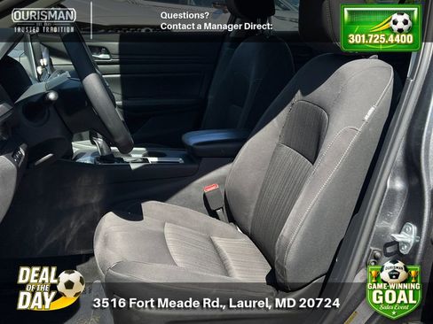 Used 2025 Nissan Altima 2.5 SV FWD image 6