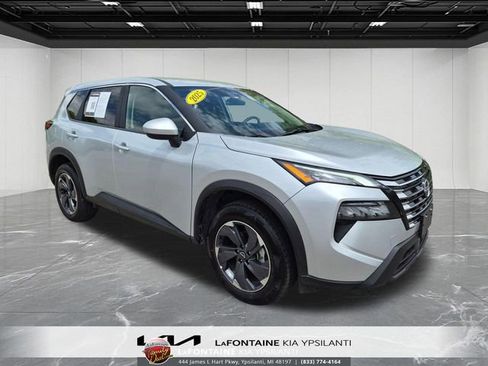 Used 2025 Nissan Rogue SV FWD image 7