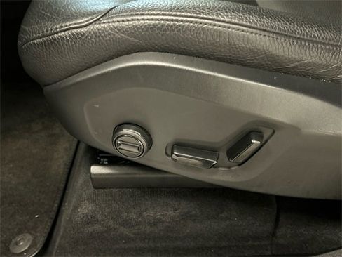 Certified 2024 Volvo XC90 T8 Plus image 11
