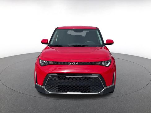 Used 2025 Kia Soul LX w/ LX Technology Package image 3