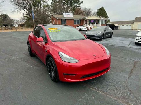 Used 2022 Tesla Model Y Performance image 8