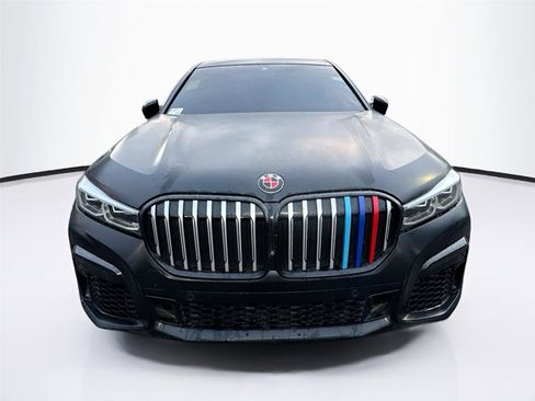 Used 2020 BMW 740i 740i w/ M Sport Package image 2