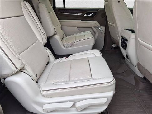 Used 2023 GMC Yukon XL Denali AWD/4WD image 22