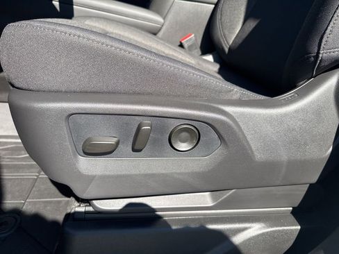 New 2026 Chevrolet Suburban LS image 11