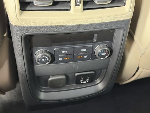 Used 2017 Buick Envision Essence AWD/4WD image 16