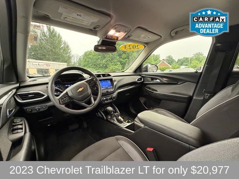 Used 2023 Chevrolet TrailBlazer LT w/ Convenience Package AWD/4WD image 8