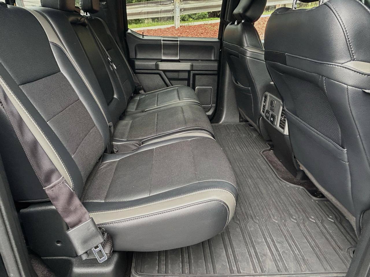Used 2017 Ford F150 Raptor w/ Equipment Group 802A Luxury AWD/4WD image 21