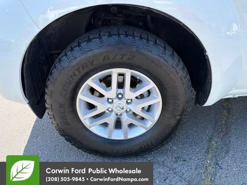 Used 2016 Nissan Frontier SV w/ SV Value Truck Package RWD image 8