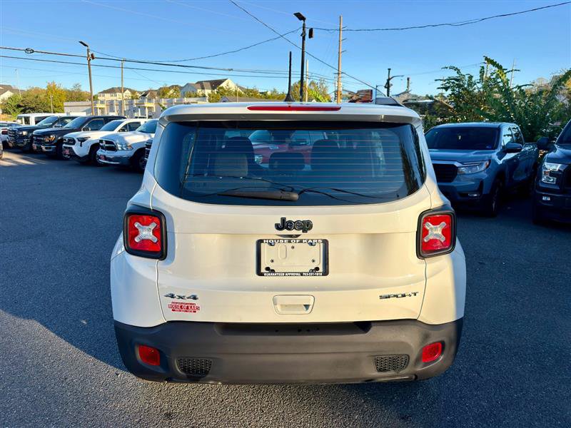 Used 2022 Jeep Renegade Sport AWD/4WD image 2