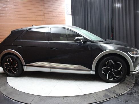 Used 2024 Hyundai Ioniq 5 Limited image 16