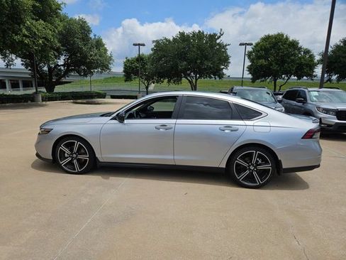 Used 2025 Honda Accord Sport image 8