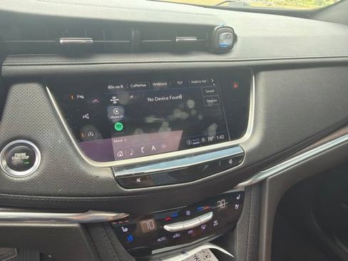 Used 2023 Cadillac XT5 Sportv w/ Technology Package AWD/4WD image 16