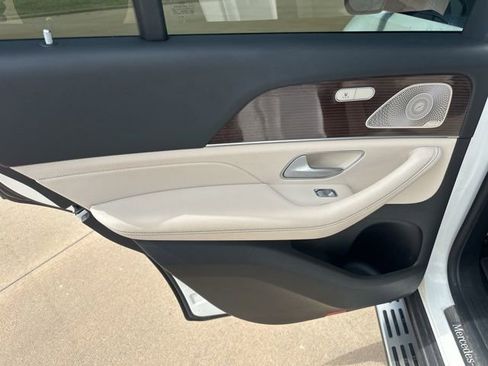 Used 2021 Mercedes-Benz GLE 350 4MATIC image 23