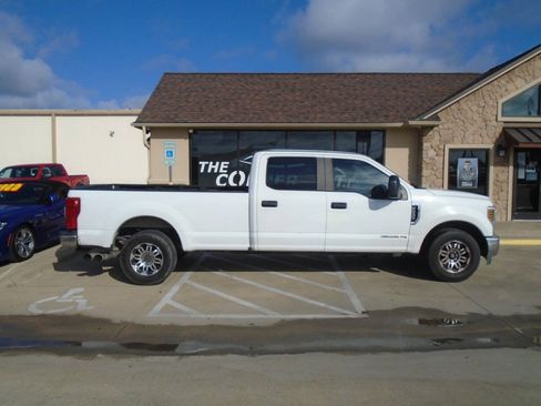 Used 2019 Ford F250 XL w/ Power Equipment Group RWD image 4