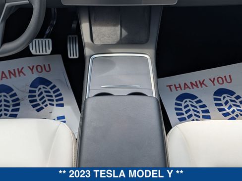 Used 2023 Tesla Model Y Performance AWD/4WD image 21