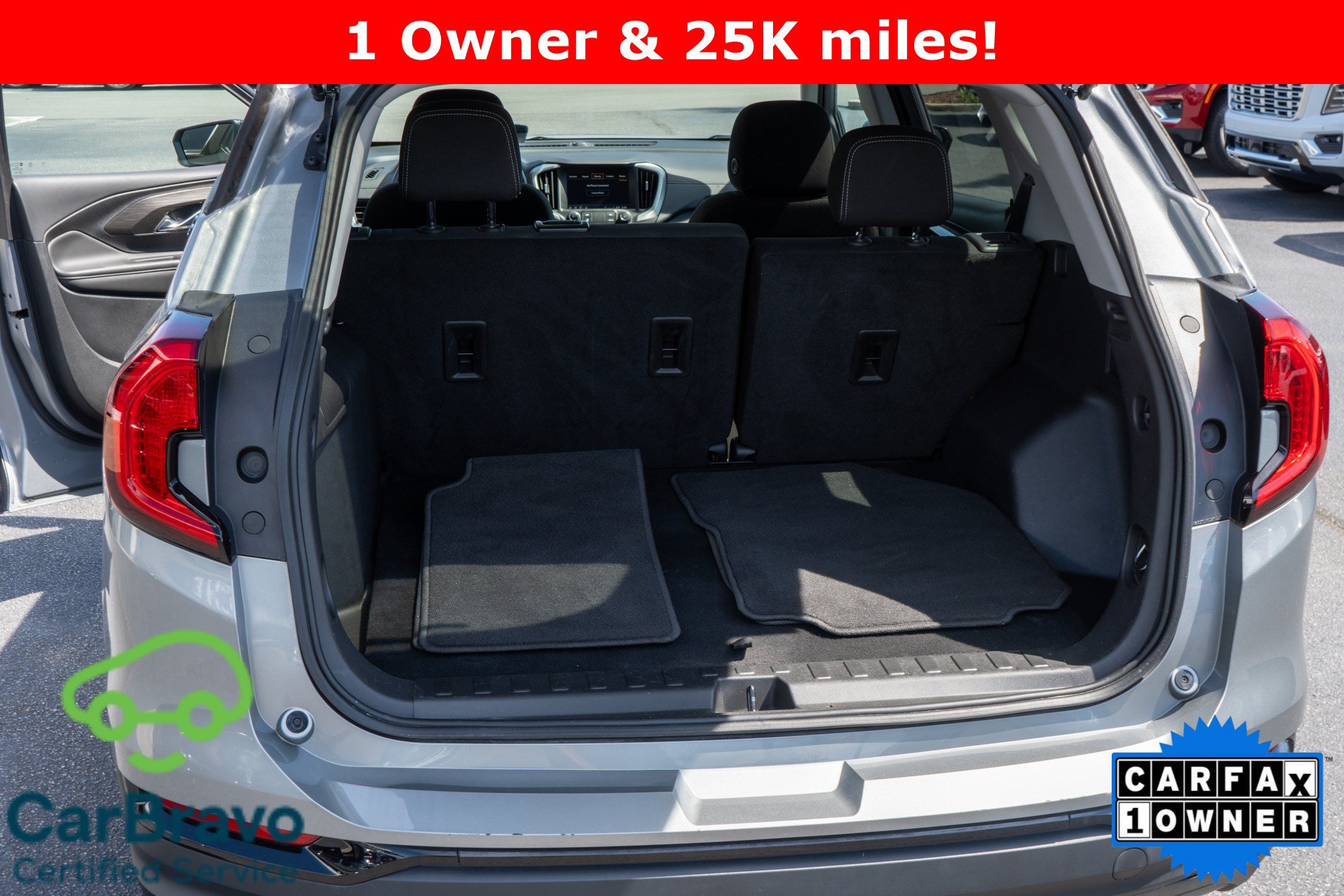 Used 2023 GMC Terrain SLE w/ Driver Convenience Package FWD image 31