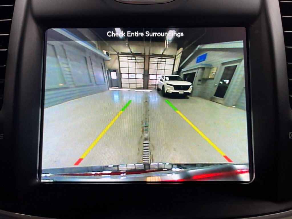 Used 2018 Chrysler 300 Touring L RWD image 26