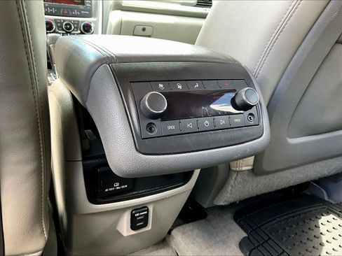 Used 2015 GMC Acadia SLT AWD/4WD image 10
