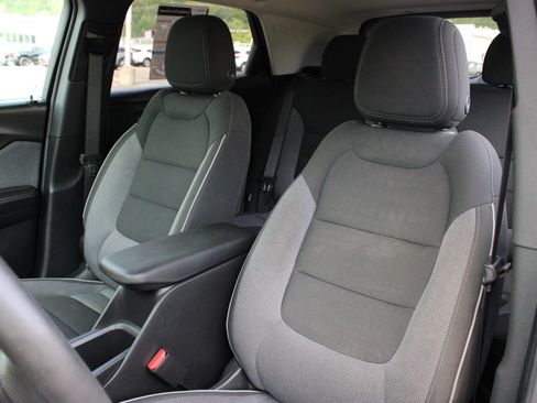Used 2022 Chevrolet TrailBlazer LT FWD image 13