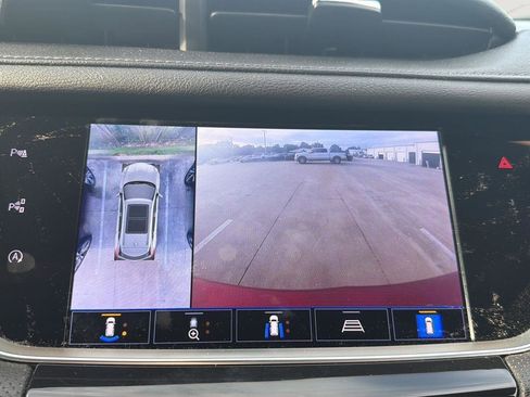 Used 2022 Cadillac XT5 Sportv w/ Technology Package AWD/4WD image 5