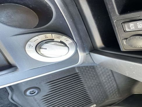 Used 2018 Toyota 4Runner SR5 image 20