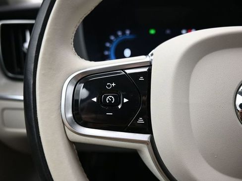 Used 2023 Volvo XC60 B5 Plus w/ Protection Package Premier image 25