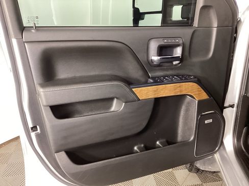 Used 2015 Chevrolet Silverado 2500 LTZ w/ Duramax Plus Package AWD/4WD image 17